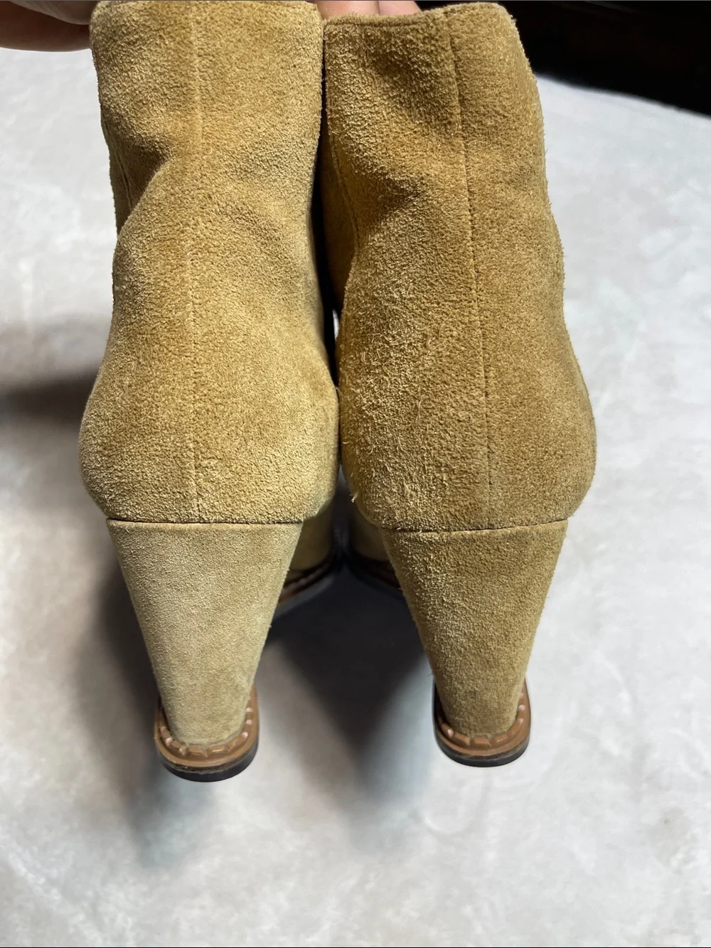 kate spade Tan Suede Wedge Ankle Boots with Red Laces Size 8.5